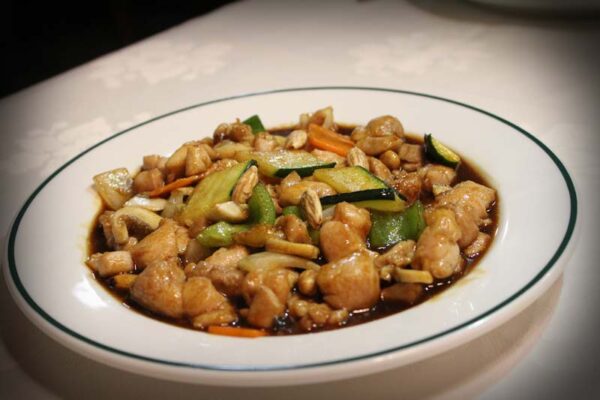 Pollo con almendras - Comida china en Albacete