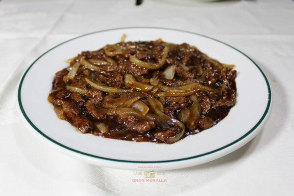 Ternera con cebolla - Restaurante Gran Muralla Albacete