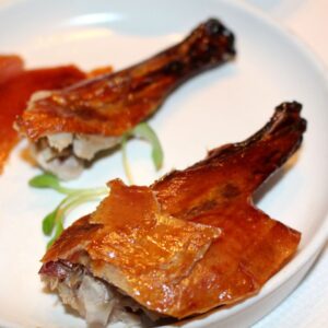 Capricho de pato crujiente con salsa Hoisin | Restaurante chino Gran Muralla